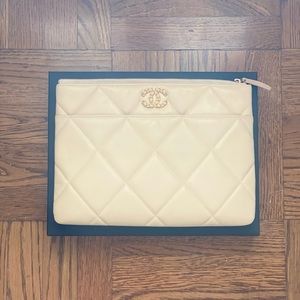 Chanel Clutch/Chevre Brillante/Beige